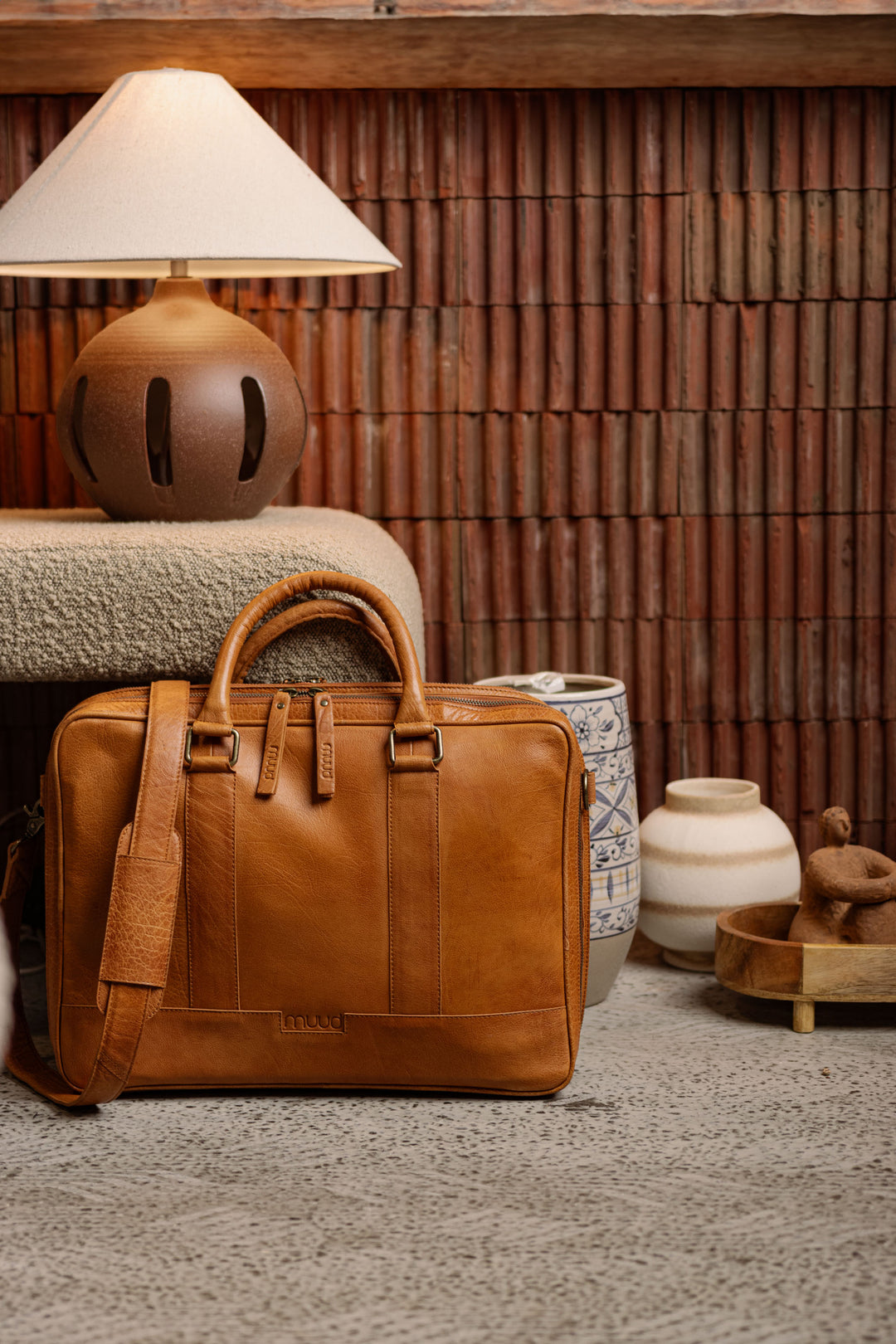 Drea Brief | Sleek Leather Briefcase for Work | muud – Muudstore Drea Brief | Sleek Leather Briefcase for Work | muud – Muudstore