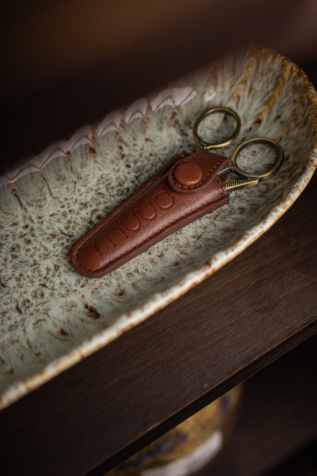 Espoo Holder | Leather Holder for Yarn Scissors | muud – Muudstore