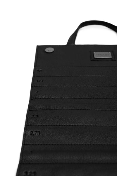 muud Gloss Needle Case Black