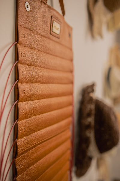 muud Gloss Needle Case Whisky