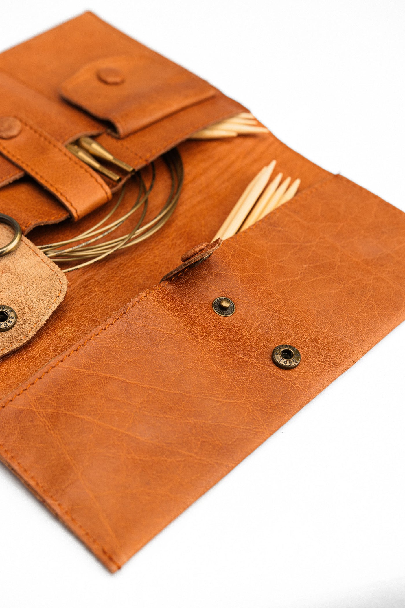 muud Hepburn Organiser Needle Case Whisky