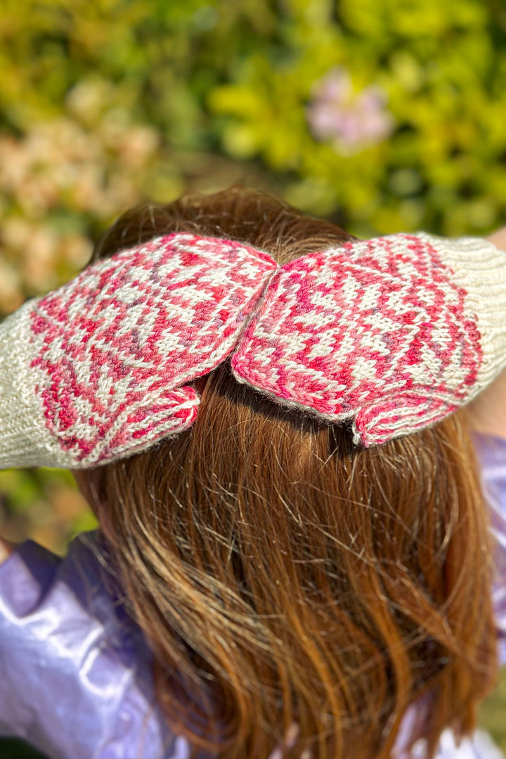 Nora Mittens Jr | Knitting pattern for kids | muud – Muudstore
