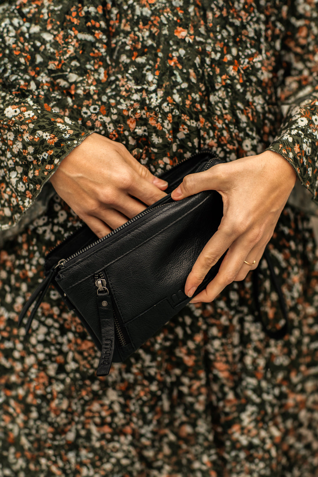 Riga Crossbody | Premium Crossbody in Leather | muud – Muudstore