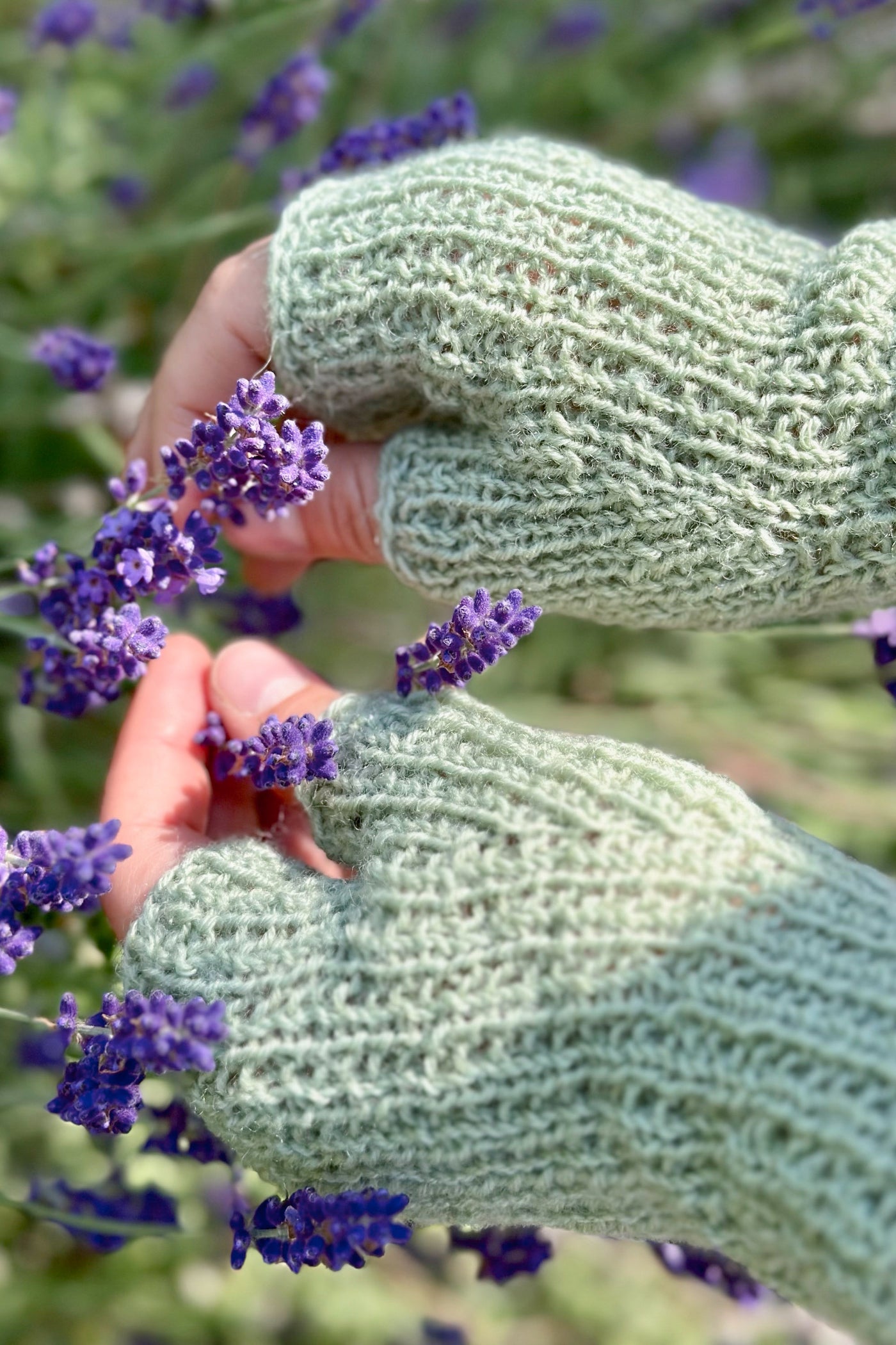 muud Seed Gloves Pattern Pattern