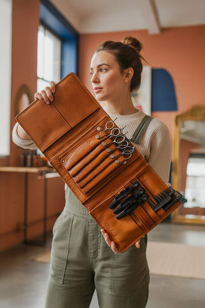 muud Space scissor clutch Hairstylist Organizer Whisky