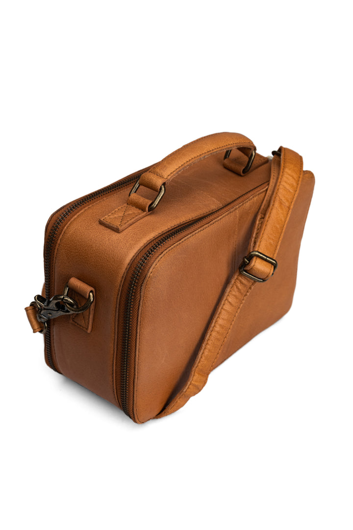 Lilly Crossbody | Handmade Knitting Bag in Leather | muud – Muudstore